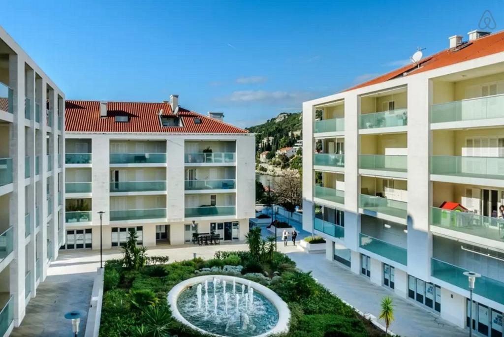 Antonio's Luxury Apartament *